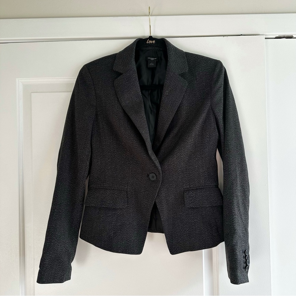 Ann Taylor Women's Black and White Patterned Blazer